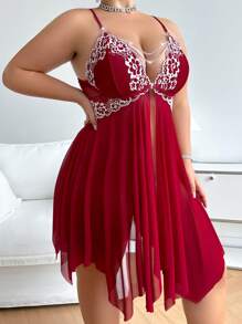 Plus Size Women's Lace Patchwork Contrast Color Slip Pajama Nightdress With Chain Decoration