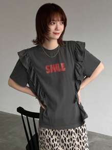 FRIFUL T-shirt pour femmes avec imprimé lettres et ourlet à volants, convenant pour l'été. Hauts mignons à volants, t-shirts graphiques - Gris - Voir 5