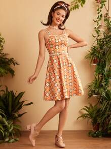 Vintamour Lata 60. Vintage, wiejski styl, damski blok kolorów, spaghetti, pasek, geometryczny nadruk, sukienka typu swing z falbaną na dole, na wiosnę/lato, kwadratowy dekolt, renesans, urocze letnie sukienki, sukienka z nadrukiem, zabawne wzory, letnia sukienka, sukienka w kwiaty, sukienka dla nauczyciela, letnia sukienka. - Pomarańczowy - Zobacz 4