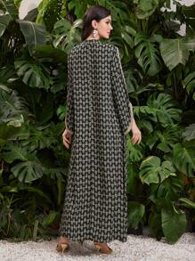 Al Najma 女士宽松阿拉伯风格度假花卉印花缺口 V 领拼布编织带朴素长袖连衣裙 - 黑色 - 查看 2