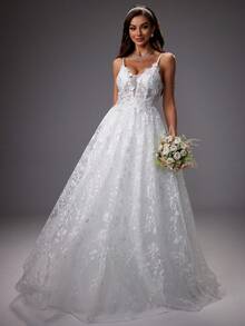 UNITHORSE Wunderschönes Hochzeitskleid mit Pailletten 3D Blumen Stickerei und Mesh Spaghettiträgern, komplett weißes Party-Outfit für Damen - Weiss - Übersicht 3