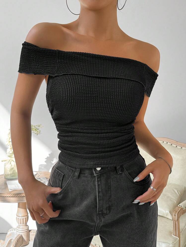 Pleated Bowknot Back Hollow Out Cropped T-Shirt