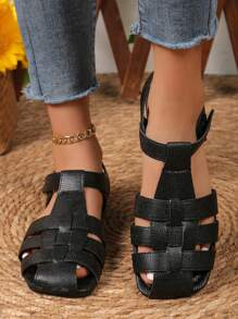 Women's Black Flats, Summer Closed Toe Woven Roman Sandals With Hollow Out Design And Soft Soles - Black - View 1