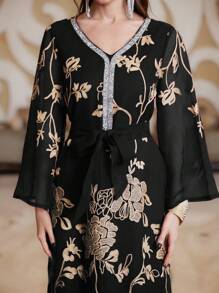 Al Najma 刺繡花紋v領喇叭袖洋裝 - 黑色 - 查看 4