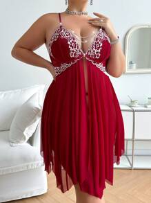 Plus Size Women's Lace Patchwork Contrast Color Slip Pajama Nightdress With Chain Decoration