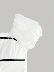 SHEIN MOD Atuendo Casual, Camisa De Color Con Lazo Decorativo A Contraste Con Cuello De Encaje Empalmado, Blanca