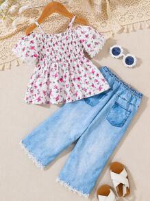 SHEIN Conjunto de top de manga corta con estampado floral patchwork y pantalones con efecto de mezclilla para niña joven