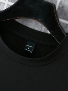 Manfinity Homme 男士夏季短袖t恤和短褲套裝,印有字母印花的休閒服 - 彩色 - 查看 6