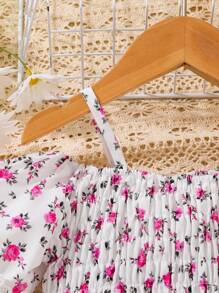 SHEIN Conjunto de top de manga corta con estampado floral patchwork y pantalones con efecto de mezclilla para niña joven
