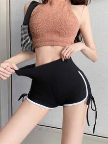 Skinny Biker Shorts,適用於夏季與春季的休閒短褲,女裝 - 黑色 - 查看 4