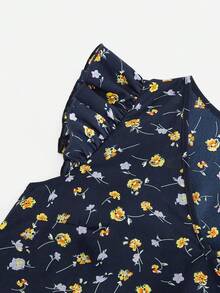 SHEIN VCAY 女士度假风印花荷叶边下摆V领飞袖衬衫 - 藏蓝色 - 查看 4