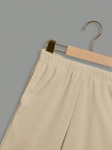 SHEIN Tween Boy Comfortable Solid Color Short Sleeve Polo Shirt With Solid Color Shorts Outfits For Spring And Summer