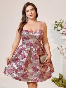 SHEIN Belle Robe Cami A-line D'été De Grande Taille En Tissu Jacquard Élégant Avec Bonnet De Soutien-gorge Intégré Pour Cocktail Party