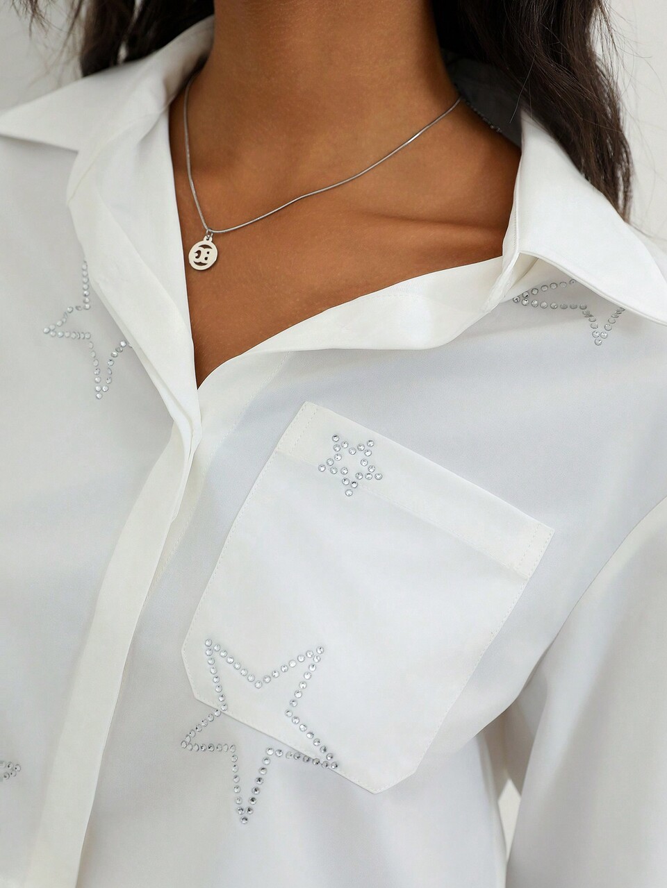Blusa de mujer de corte corto, elegante y casual, de ajuste holgado y semi-transparente con rhinestones