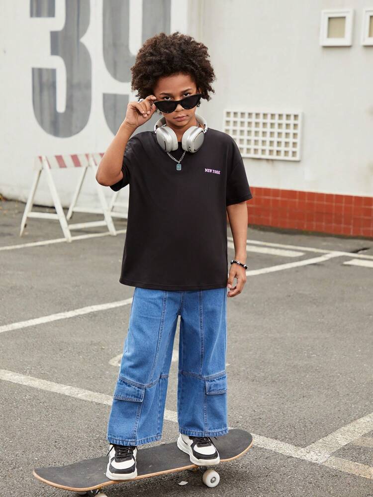 Tween Boy's Vintage Street Cool Printed Oversized Black Short Sleeve T-Shirt & Vintage Street Cool Multi-Pocket Loose Capri Denim Pants