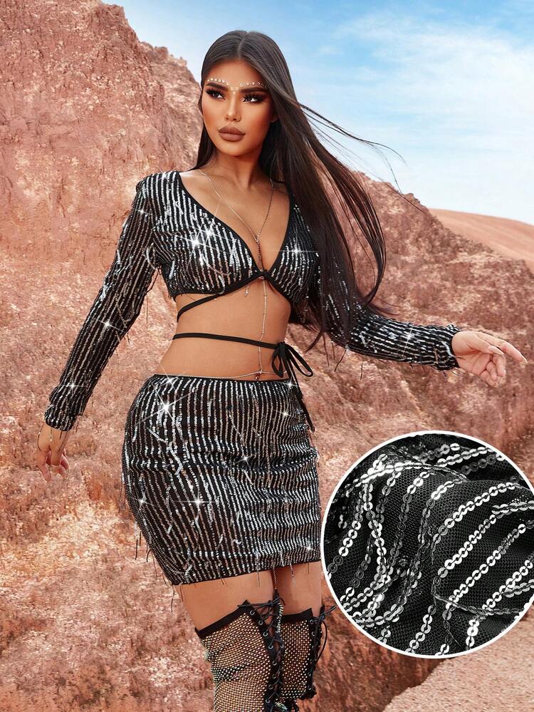 Music Festival Western Style Boho Fashion Gorgeous Women Silver Beads Wavy Tassel Texture Hollow Sexy Resort Nightclub Hot Girl Charming High-End  Deep V-Neck Long Sleeve Short Strap Adjustable Top High Waist Short Tight Two-Piece Set