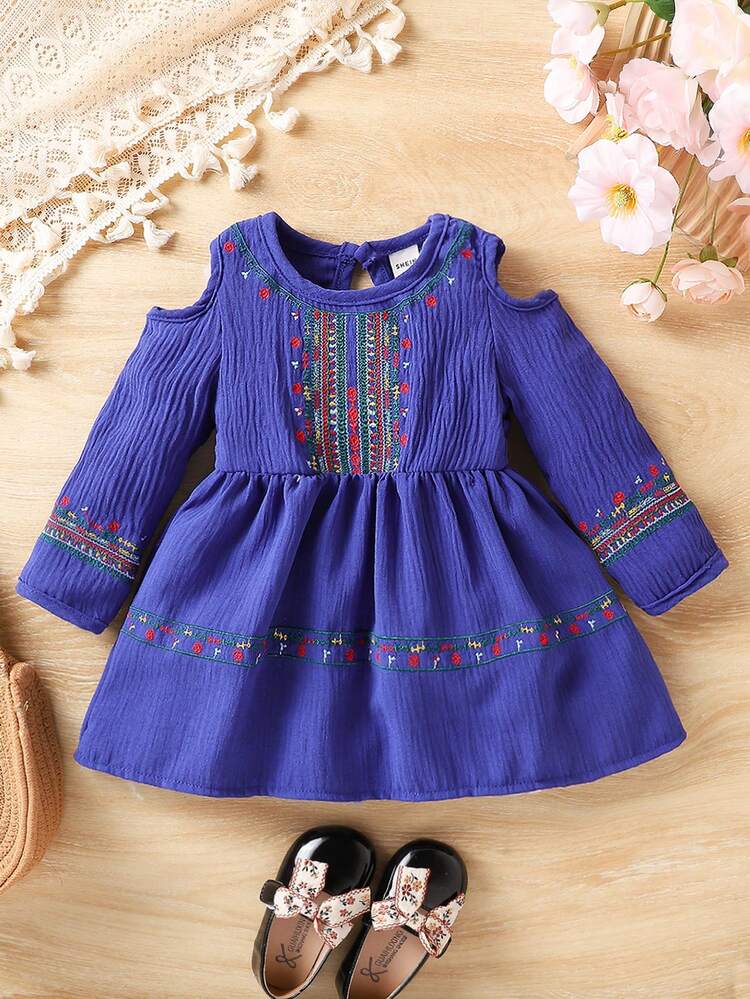春季新款女嬰花卉刺繡露肩領口休閒連身裙 - 藍色 - 查看 1