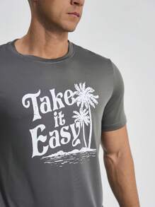 Manfinity Sport Corelite 男友风男士夏季休闲运动圆领棕榈树图案 T 恤