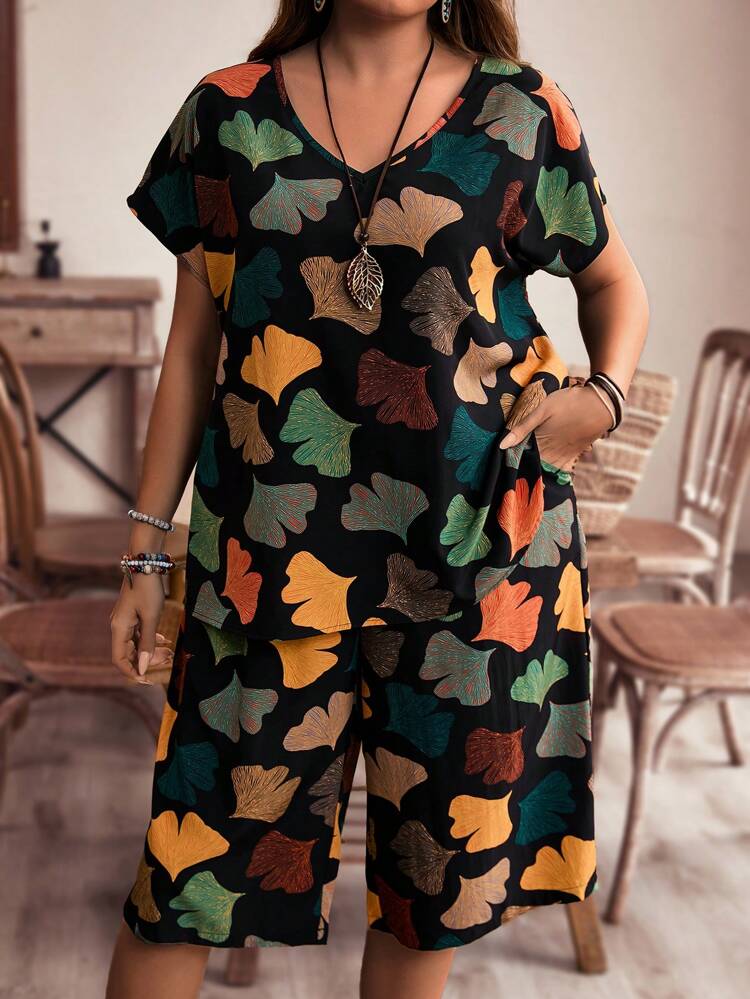 Plus Size Women's Summer Ginkgo Leaf Printed Short Sleeve T-Shirt And Loose Fit Shorts Country Two Pieces Set,Holiday Outfits Boho,Vacation/Spring