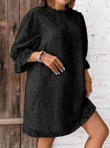 SHEIN Unity 春夏季大碼純色中空荷葉袖連衣裙