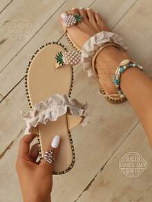 米色橡膠底防滑女士平底涼鞋,配菠蘿形扣環、腳趾扣和腳踝帶,展現春夏新裝扮 - 米色 - 查看 4