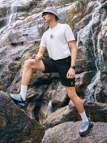 Gym Rark 男士户外短裤，带斜插口袋和字母印花，黑色短裤 - 黑色 - 查看 3