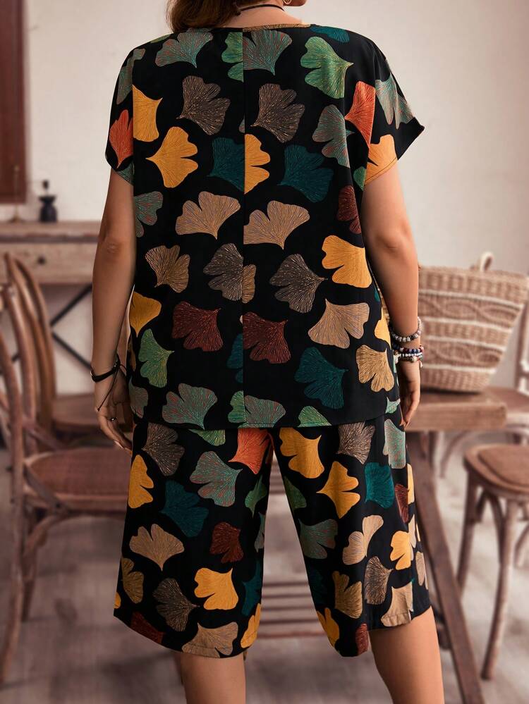 Plus Size Women's Summer Ginkgo Leaf Printed Short Sleeve T-Shirt And Loose Fit Shorts Country Two Pieces Set,Holiday Outfits Boho,Vacation/Spring