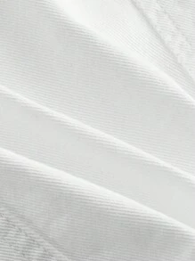 SHEIN MOD 大尺碼女性復古風格白色牛仔迷你裙,配有實用細節 - 白色 - 查看 4