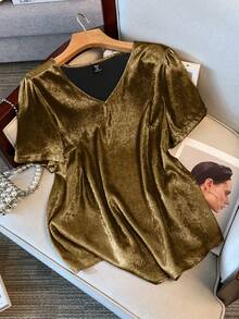 SHEIN Clasi Plus Size Solid Color V-Neck Short Sleeve Shirt - Gold - View 3