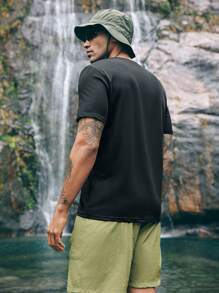 SHEIN In My Nature Maglietta A Maniche Corte Da Uomo Con Stampa Di Slogan Di Montagna Per Attività Outdoor - nero - Visualizzare 3