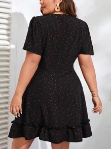 SHEIN CURVE+ Váy in họa tiết trái tim cỡ lớn cho nữ có nơ, viền xếp nếp và màu đen cho kỳ nghỉ ở bãi biển - màu đen - Xem 2