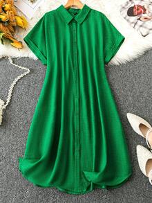 SHEIN LUNE CURVE Plus Size Women's Solid Color Short Sleeve Shirt Dress, Women Outfit - Green - View 1