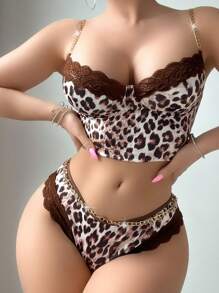 Bare Chapter Conjunto de lencería con estampado de leopardo para mujer, sujetador con tirantes de cadena inalámbrico y sin aros, y bragas triangulares, 2 piezas/set - Multicolor - Ver 3