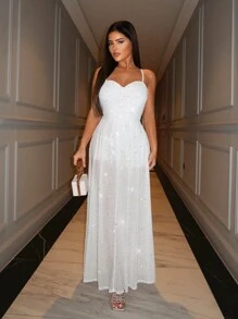 SHEIN SXY 華麗時尚的女士白銀鐵片熱轉印星光閃爍滿滿的激光性感、半透視魅力、性感火辣的女孩舞台感、高端假期、優雅的緊身背心、調節前中心摺褶、緊身高彈力雪紡松身、寬鬆長裙。 - 白色 - 查看 5