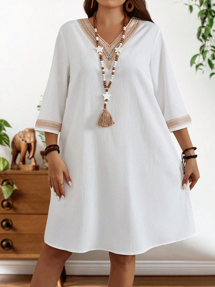 Robe Blanche Droite Grande Taille Pour Femmes En Dentelle Et En Patchwork De Style De Vacances Pour L'été
