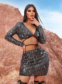 SHEIN SXY Music Festival Western Style Boho Fashion Gorgeous Women Silver Beads Wavy Tassel Texture Hollow Sexy Resort Nightclub Hot Girl Charming High-End  Deep V-Neck Long Sleeve Short Strap Adjustable Top High Waist Short Tight Two-Piece Set - Silver - View 4