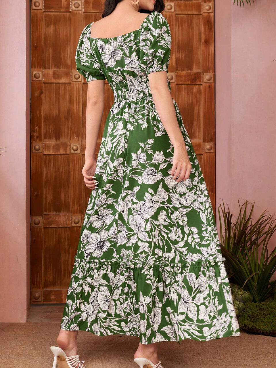 Women's Short Puff Sleeve Arabic Floral Printed Sweetheart Neckline Dress