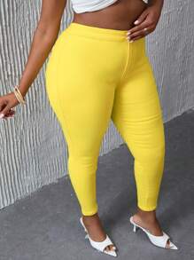 SHEIN Lady 大码纯色紧身牛仔裤