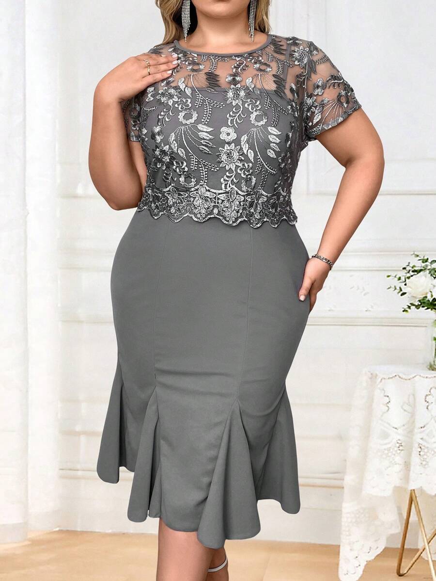 SHEIN Clasi 大尺碼女用刺繡網布美人魚連身裙 - 淺灰色 - 查看 1