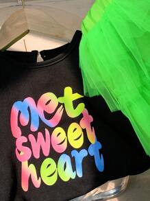 SHEIN 2入組寶寶女孩休閒街頭風格活力字母印花T恤和螢光網紗裙套裝，春夏時節裝備 - 彩色 - 查看 4