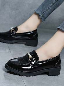 青少年休闲平底一脚蹬乐福鞋，亮面英伦风圆头 - 黑色 - 查看 2