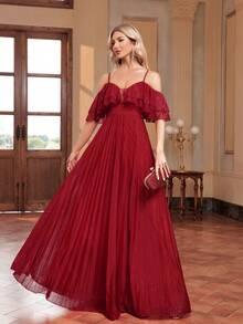 XUIBOL Robe de banquet élégante pour femmes en couches multiples froncées avec dentelle trimée et bretelles spaghetti (modèle robuste)