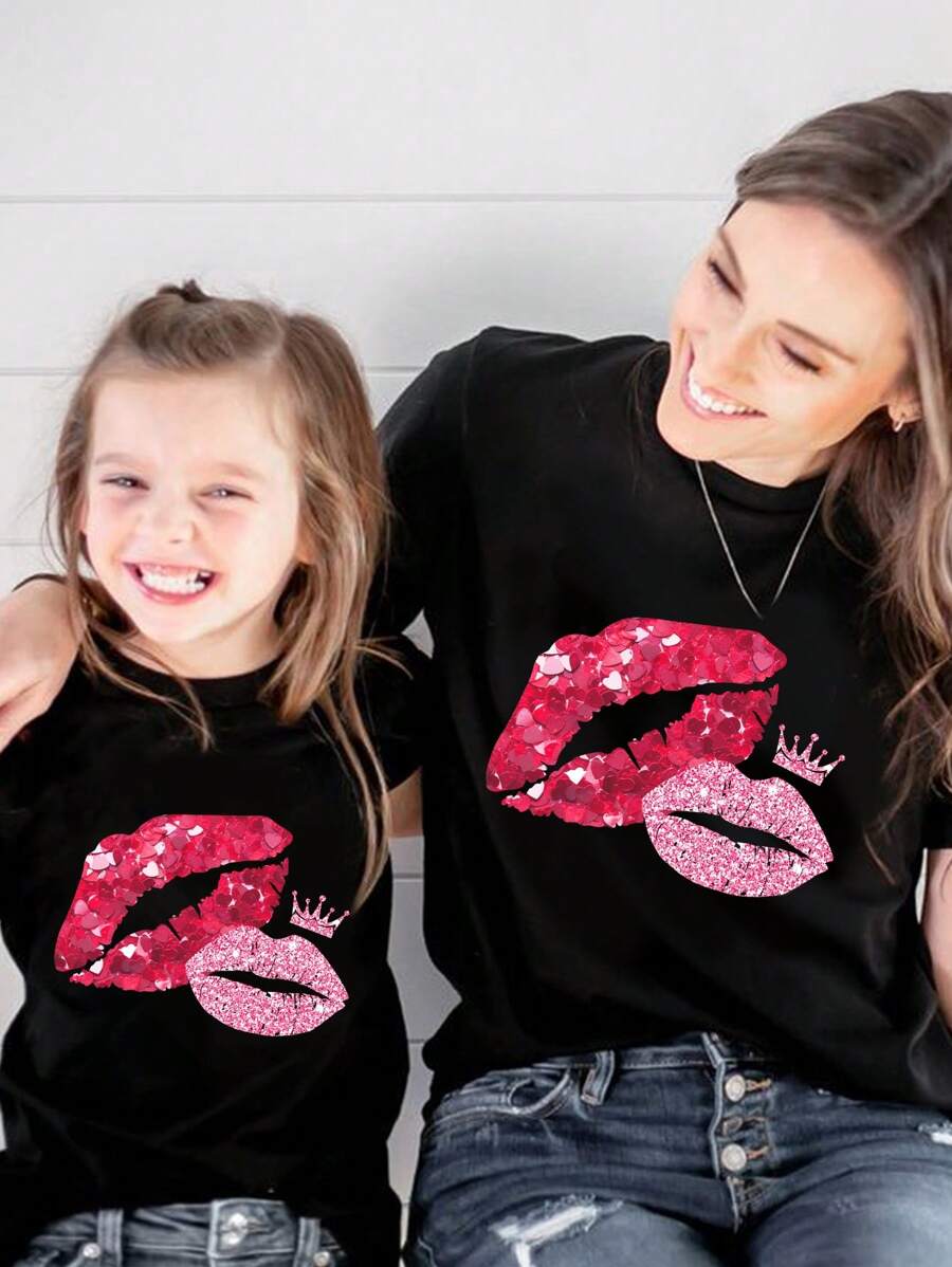 SHEIN Áo thun tay ngắn họa tiết đôi môi thường ngày cho bé gái, 95% cotton, phù hợp cho mùa hè, Ngày của mẹ (Bộ đôi mẹ và con, bán riêng 2 chiếc) - màu đen - Xem 1
