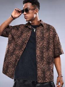 Manfinity RebelGame Men's Snake Print Woven Short Sleeve Shirt - Khaki - View 5