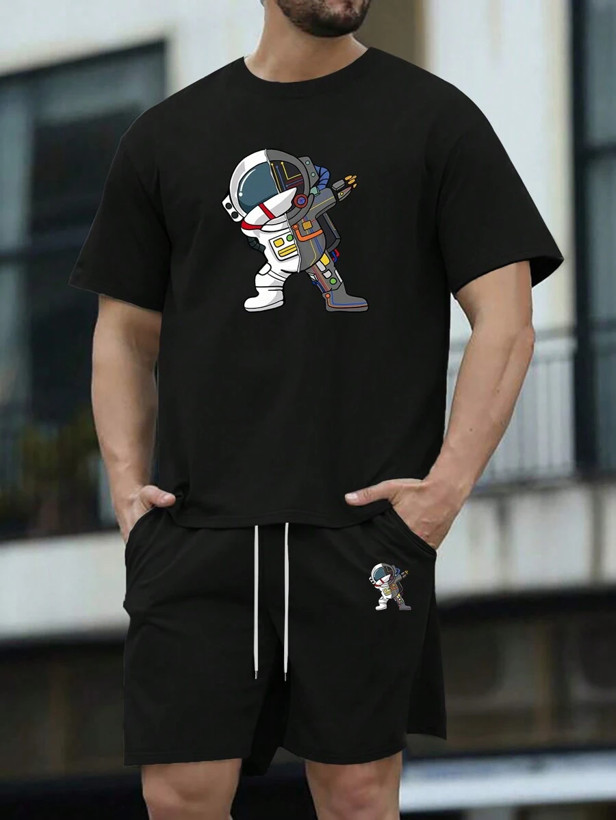 Manfinity Homme 男士加大碼夏季休閒宇航員印花短袖t恤和束口短褲 - 黑色 - 查看 1