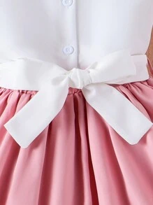 SHEIN طقم بأكمام وتنورة مكشوفة بطابع عتيق وربطة عنق مزينة بزهور لفتاة صغيرة بأسلوب جذاب وبسيط - وردي - مشاهدة 3