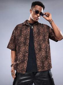 Manfinity RebelGame Men's Snake Print Woven Short Sleeve Shirt - Khaki - View 1