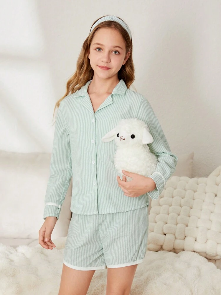 Tween Girls' Green Minimalist Vertical Striped Print Long Sleeve Cardigan And Shorts Set For Casual Home Wear