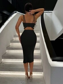 SHEIN SXY 情人節休閒女士粉色魚骨皮膚友好腰部交叉裸露上衣馬甲性感高端優雅緊包臀部中長高彈性吊帶雙件套裝