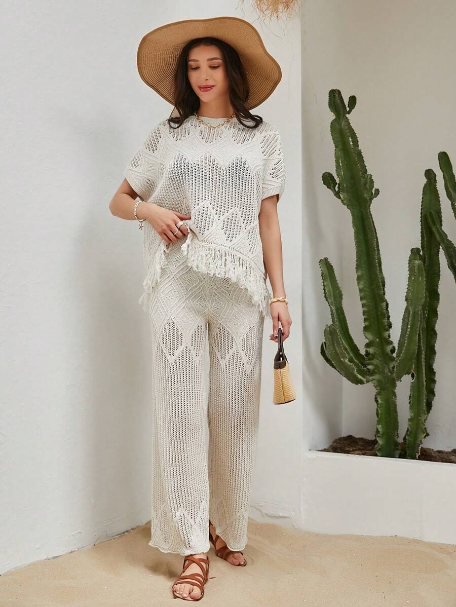 Ensemble De Deux Pièces, Top Et Pantalon, Pour Tenue De Plage. Tenue De